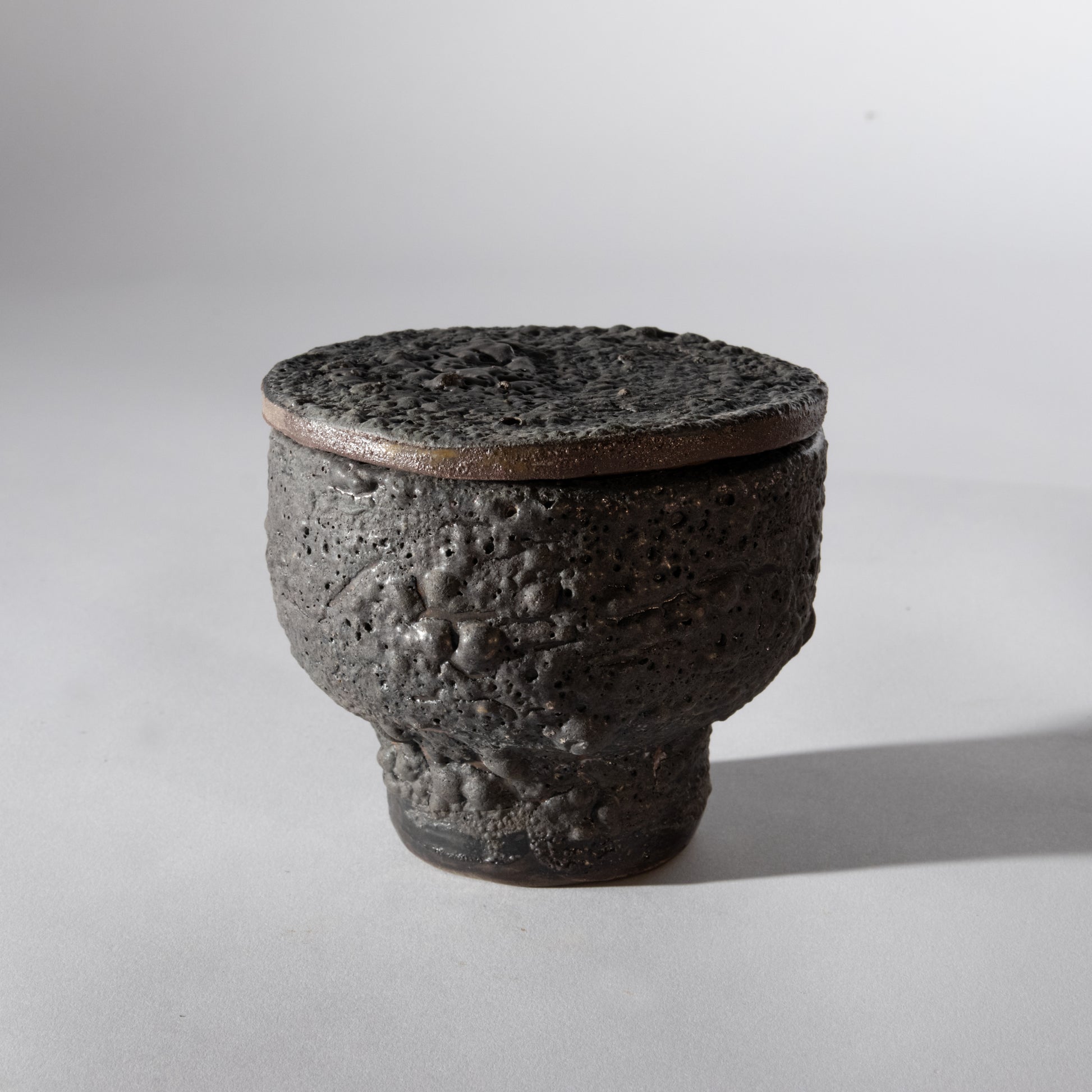 Ceramic recipient — main view