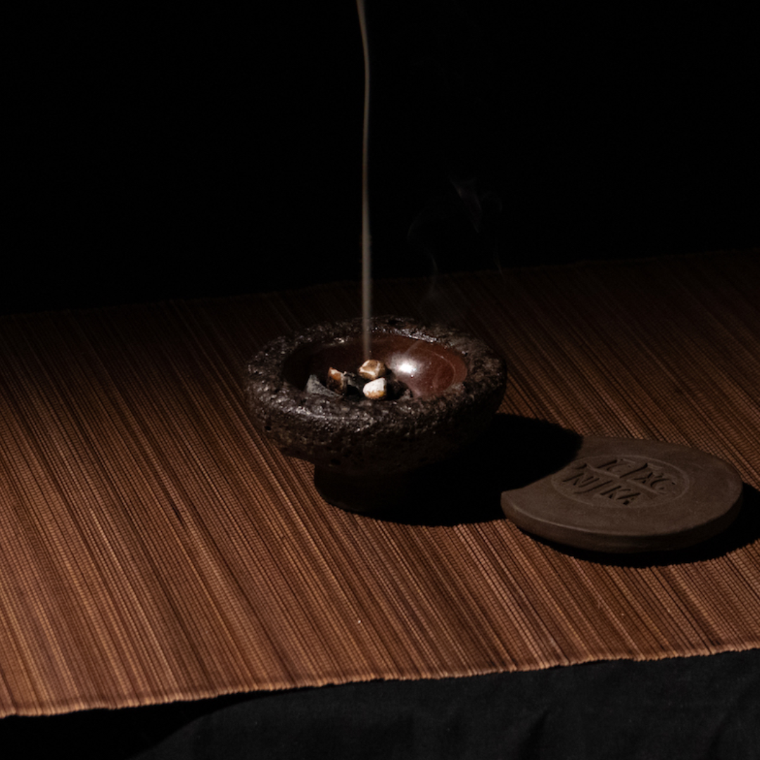 frankincense burner — view
