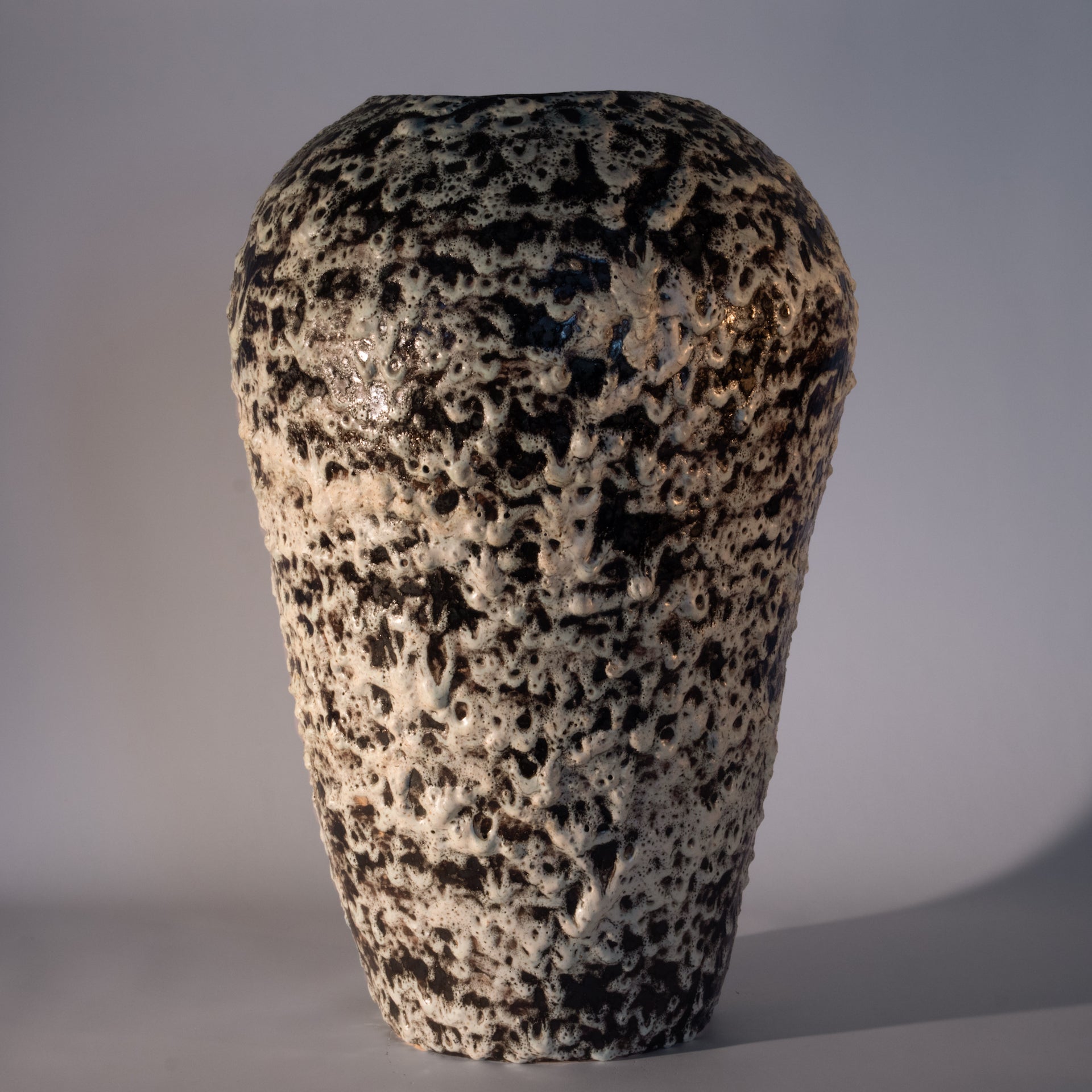 Lava Amphore — view